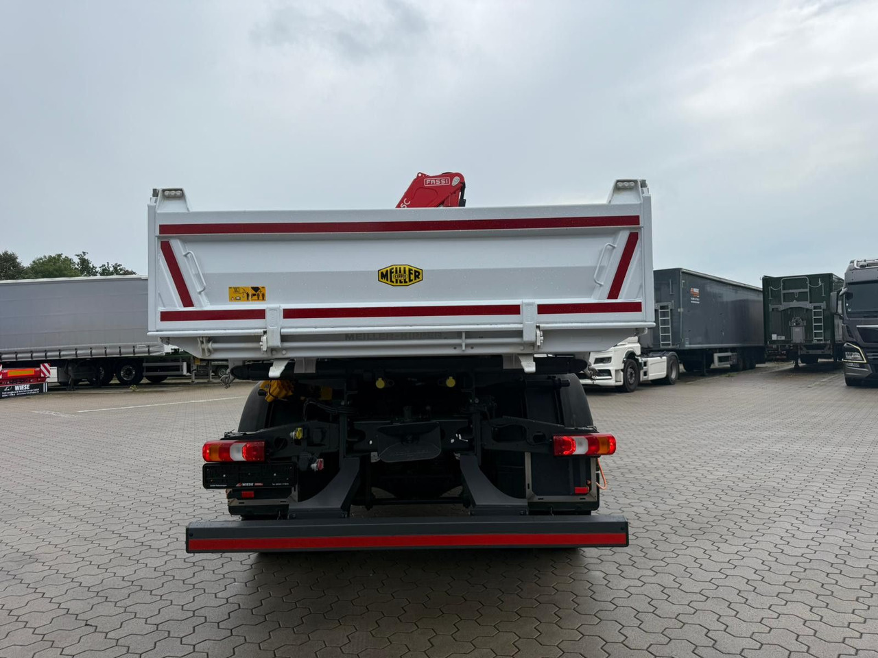 Mercedes-Benz Arocs 1835 4x4 Allrad Fassi F135 Kran Kipper - Caminhão grua: foto 5 Mercedes-Benz Arocs 1835 4x4 Allrad Fassi F135 Kran Kipper - Caminhão grua: foto 5