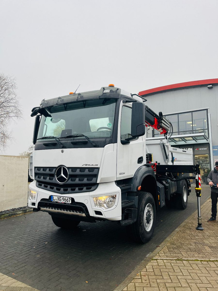 Mercedes-Benz Arocs 1835 4x4 Meiller Fassi Kran Kipper - Caminhão basculante, Caminhão grua: foto 3 Mercedes-Benz Arocs 1835 4x4 Meiller Fassi Kran Kipper - Caminhão basculante, Caminhão grua: foto 3