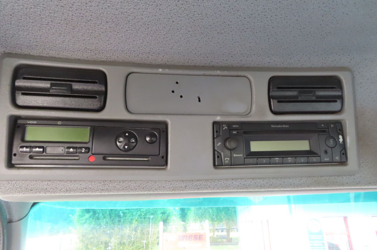 Camião de caixa aberta/ Plataforma, Caminhão grua Mercedes-Benz Axor  1833 L - Glastransporter Kran Palfinger: foto 13