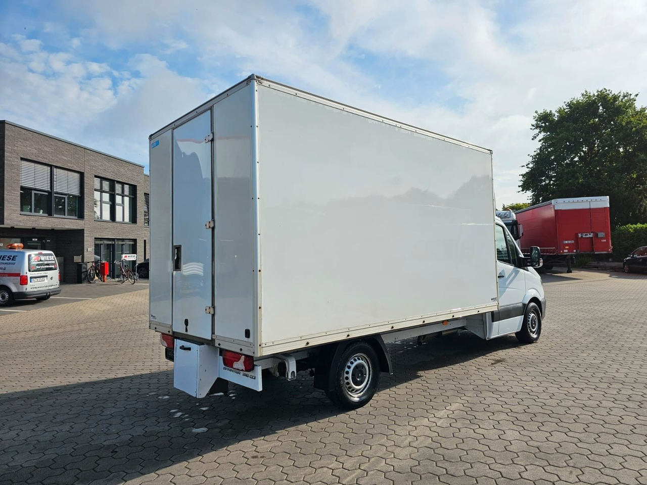 Mercedes-Benz Sprinter mit Kofferaufbau - Carrinha de contentor: foto 4 Mercedes-Benz Sprinter mit Kofferaufbau - Carrinha de contentor: foto 4