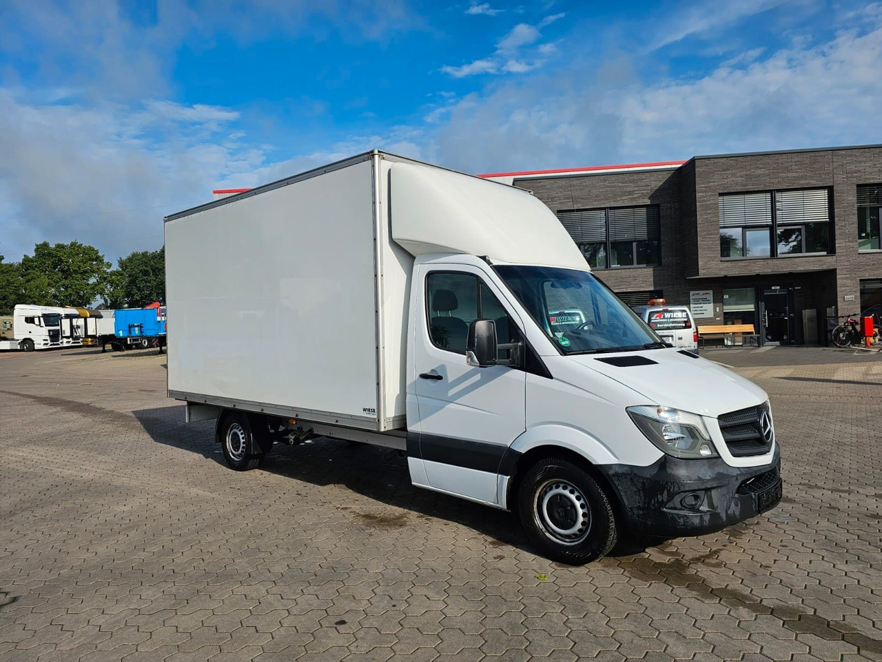 Mercedes-Benz Sprinter mit Kofferaufbau - Carrinha de contentor: foto 2 Mercedes-Benz Sprinter mit Kofferaufbau - Carrinha de contentor: foto 2