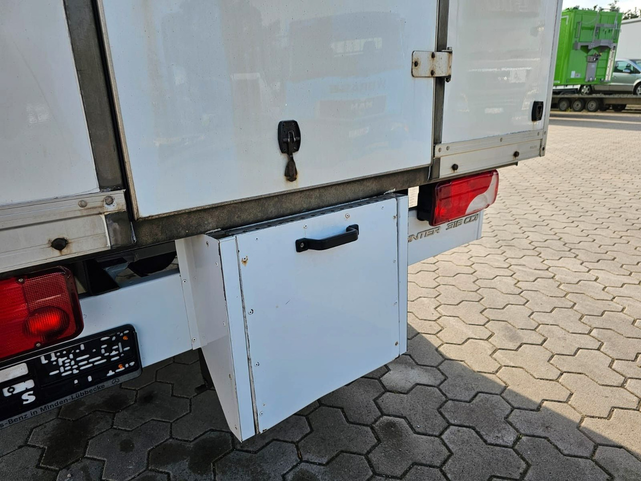Mercedes-Benz Sprinter mit Kofferaufbau - Carrinha de contentor: foto 5 Mercedes-Benz Sprinter mit Kofferaufbau - Carrinha de contentor: foto 5