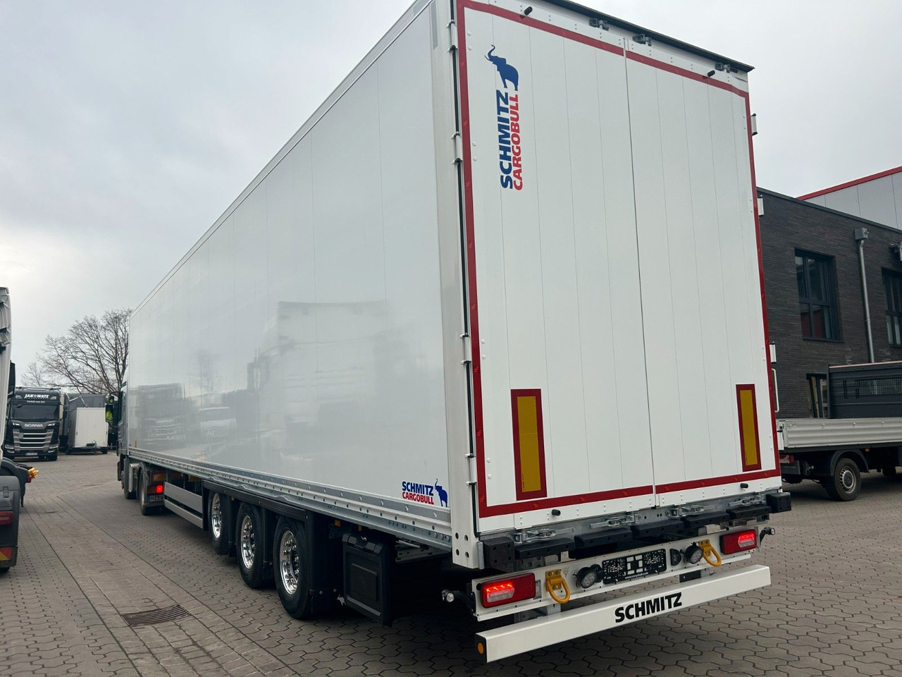 Schmitz Cargobull Mega Koffer - Trockenfrachter FERROPLAST - Semireboque furgão: foto 2 Schmitz Cargobull Mega Koffer - Trockenfrachter FERROPLAST - Semireboque furgão: foto 2