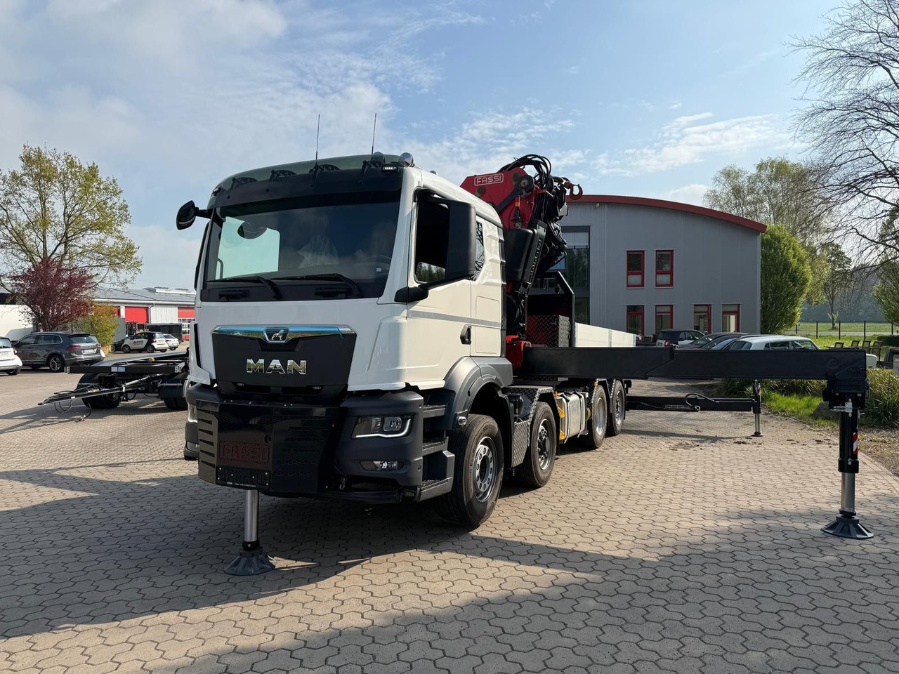 MAN 35.520 8x4 Fassi F800 RA2.28 OHNE ABSTÜTZÜBERWA. - Tractor: foto 5 MAN 35.520 8x4 Fassi F800 RA2.28 OHNE ABSTÜTZÜBERWA. - Tractor: foto 5