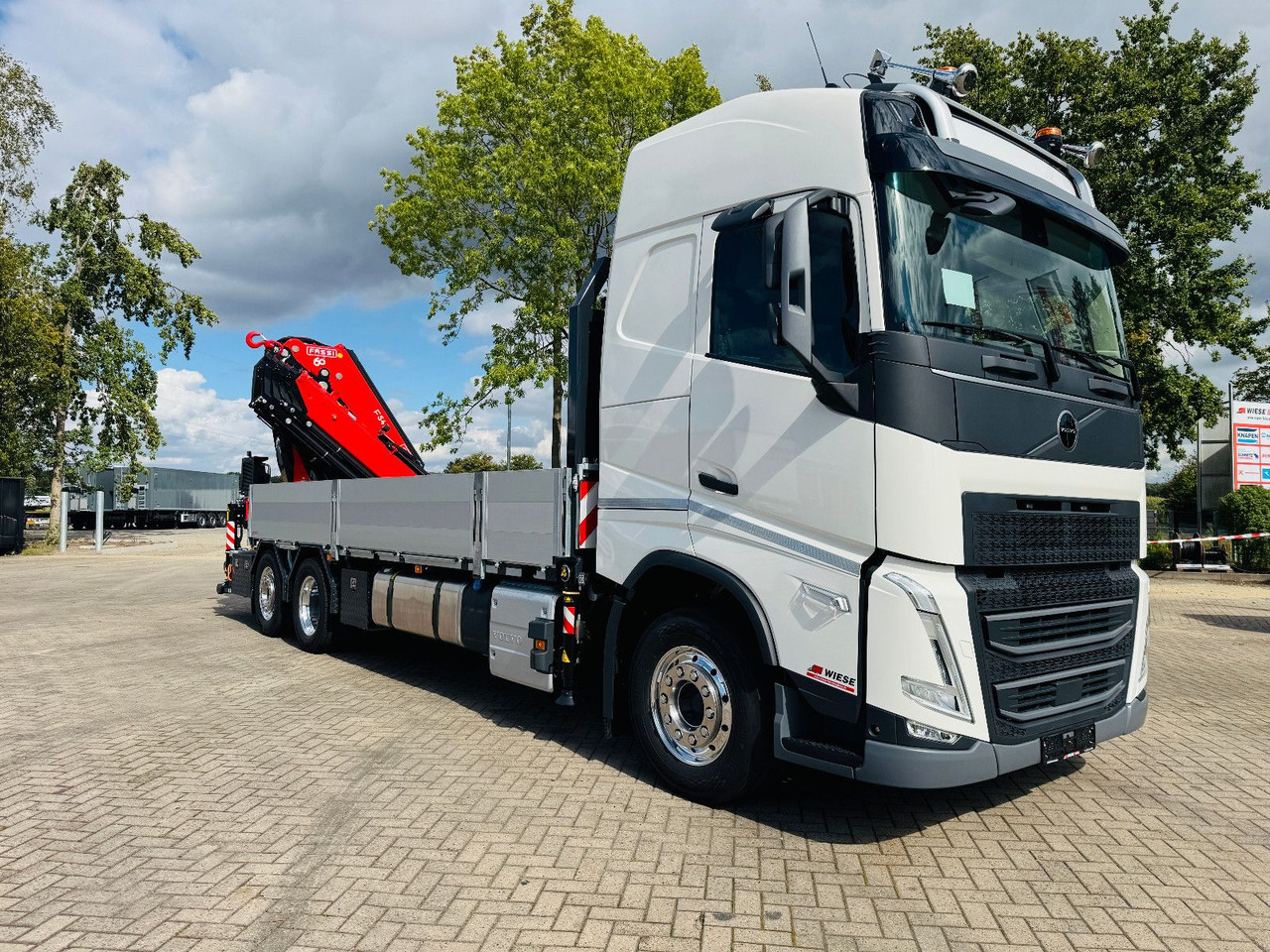 Volvo FH 540 6x2 Container Fassi F545 Heck - Camião de caixa aberta/ Plataforma, Caminhão grua: foto 1 Volvo FH 540 6x2 Container Fassi F545 Heck - Camião de caixa aberta/ Plataforma, Caminhão grua: foto 1