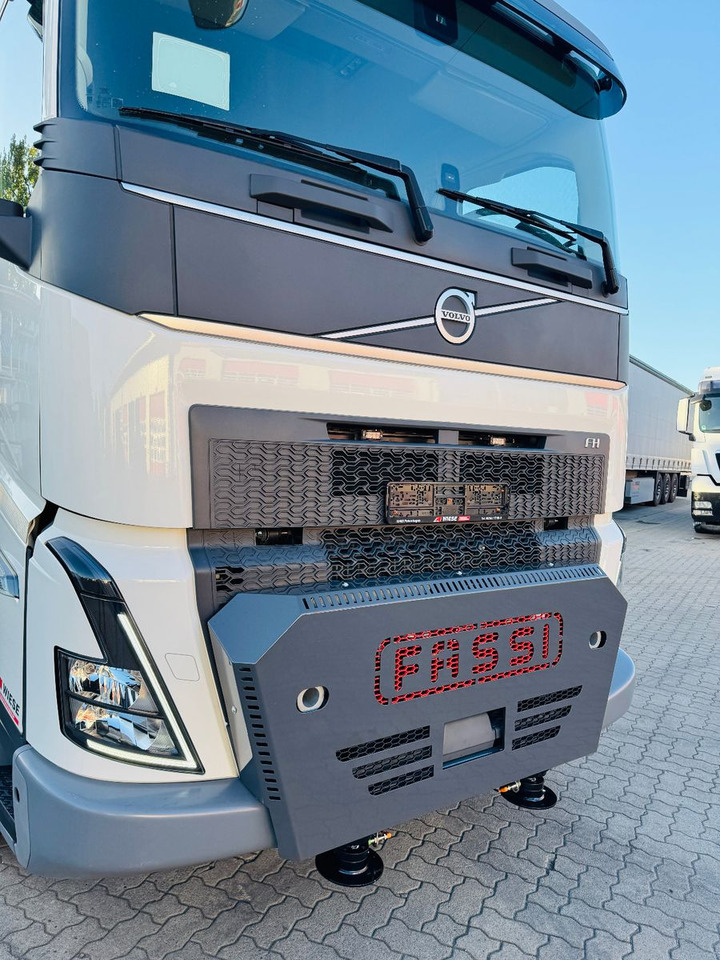 Volvo FH500 6x2 mit Fassi F545 2.27 JIB Winde sofort - Camião de caixa aberta/ Plataforma, Caminhão grua: foto 2 Volvo FH500 6x2 mit Fassi F545 2.27 JIB Winde sofort - Camião de caixa aberta/ Plataforma, Caminhão grua: foto 2