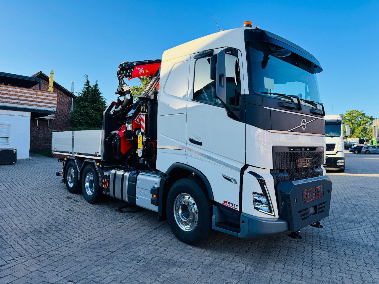 Volvo FH500 6x2 mit Fassi F545 2.27 JIB Winde sofort - Caminhão grua: foto 2 Volvo FH500 6x2 mit Fassi F545 2.27 JIB Winde sofort - Caminhão grua: foto 2
