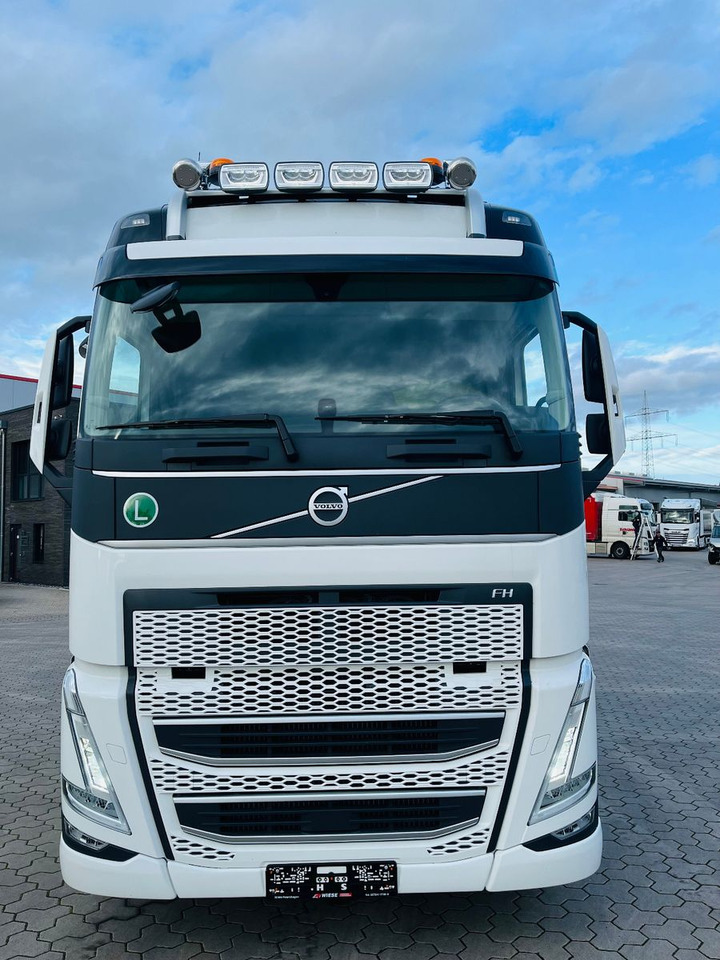 Volvo FH540 6x2 Containerpritsche mit F545RA.2.26 - Caminhão grua: foto 2 Volvo FH540 6x2 Containerpritsche mit F545RA.2.26 - Caminhão grua: foto 2