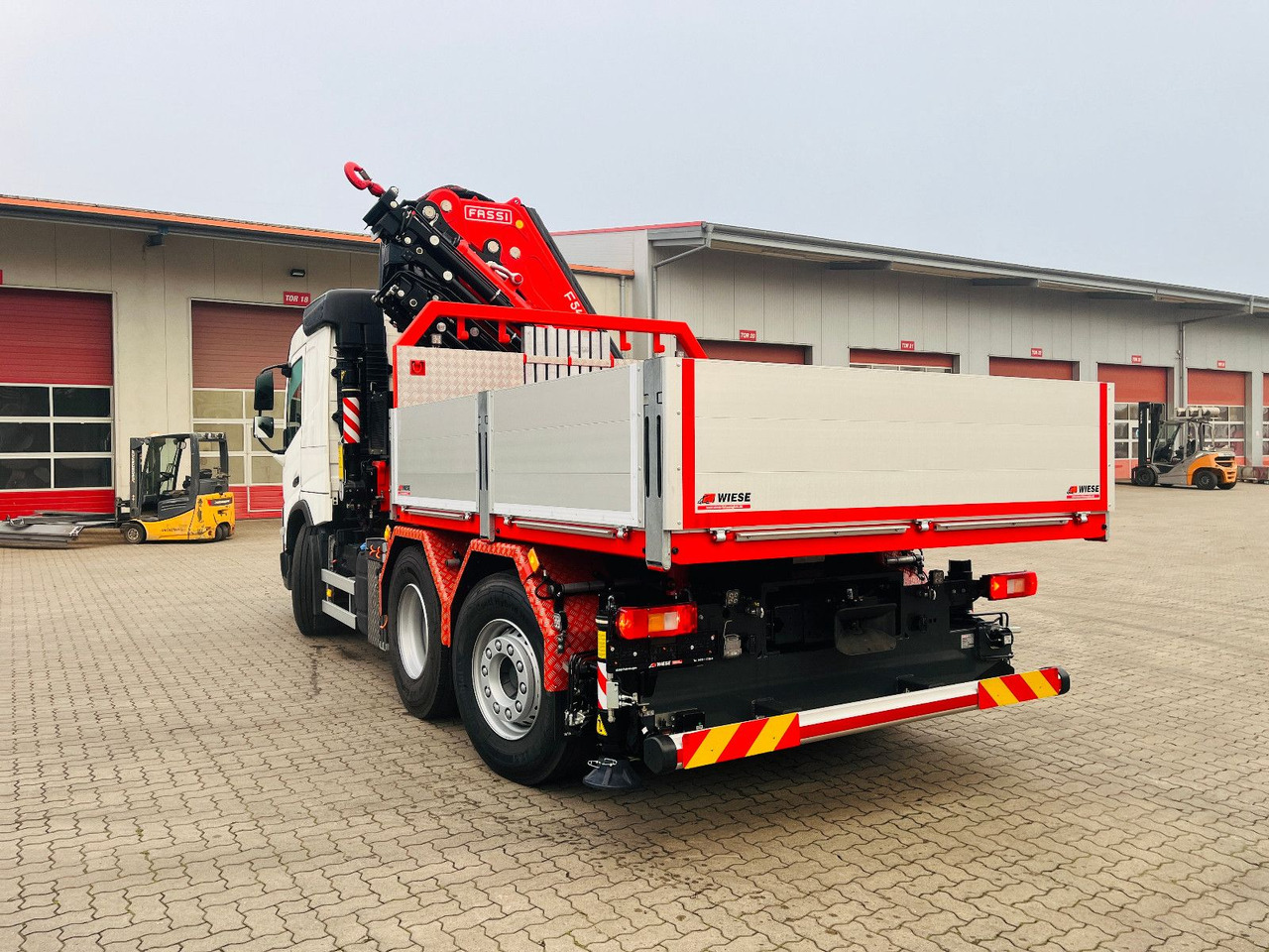 Volvo FMX 540 6x2 mit F545RA.2.28 - Caminhão grua: foto 3 Volvo FMX 540 6x2 mit F545RA.2.28 - Caminhão grua: foto 3