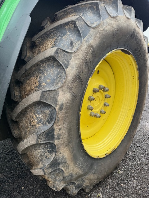 JOHN DEERE 6210R - Trator: foto 2 JOHN DEERE 6210R - Trator: foto 2