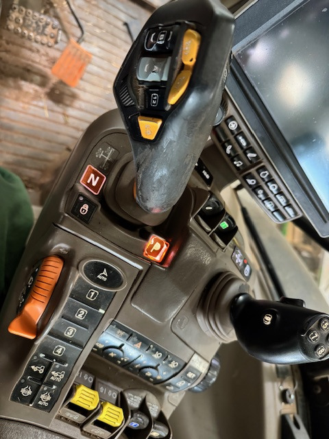 JOHN DEERE 6250R - Trator: foto 4 JOHN DEERE 6250R - Trator: foto 4