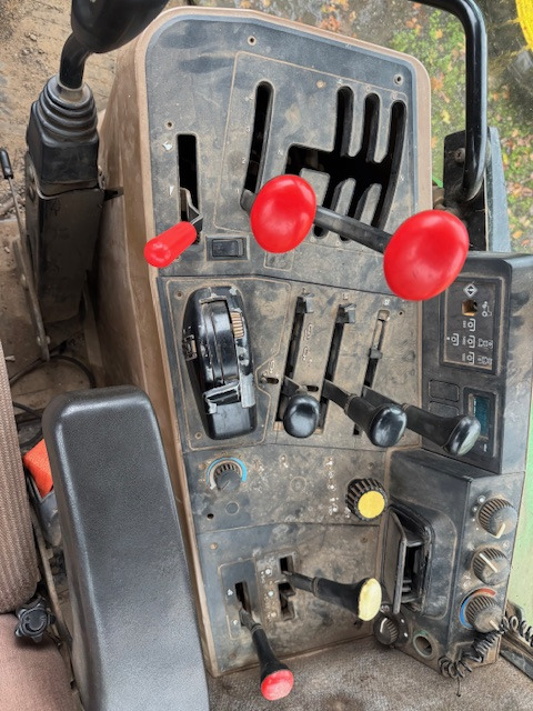 Trator JOHN DEERE 6400: foto 8