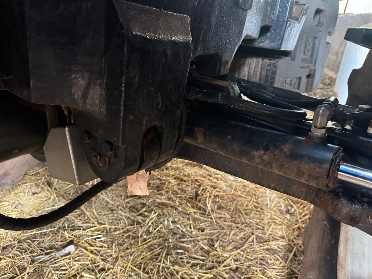 NEW HOLLAND T6.180 - Trator: foto 2 NEW HOLLAND T6.180 - Trator: foto 2