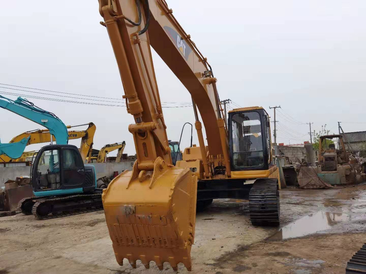 CATERPILLAR 320B - Escavadora de rastos: foto 4 CATERPILLAR 320B - Escavadora de rastos: foto 4