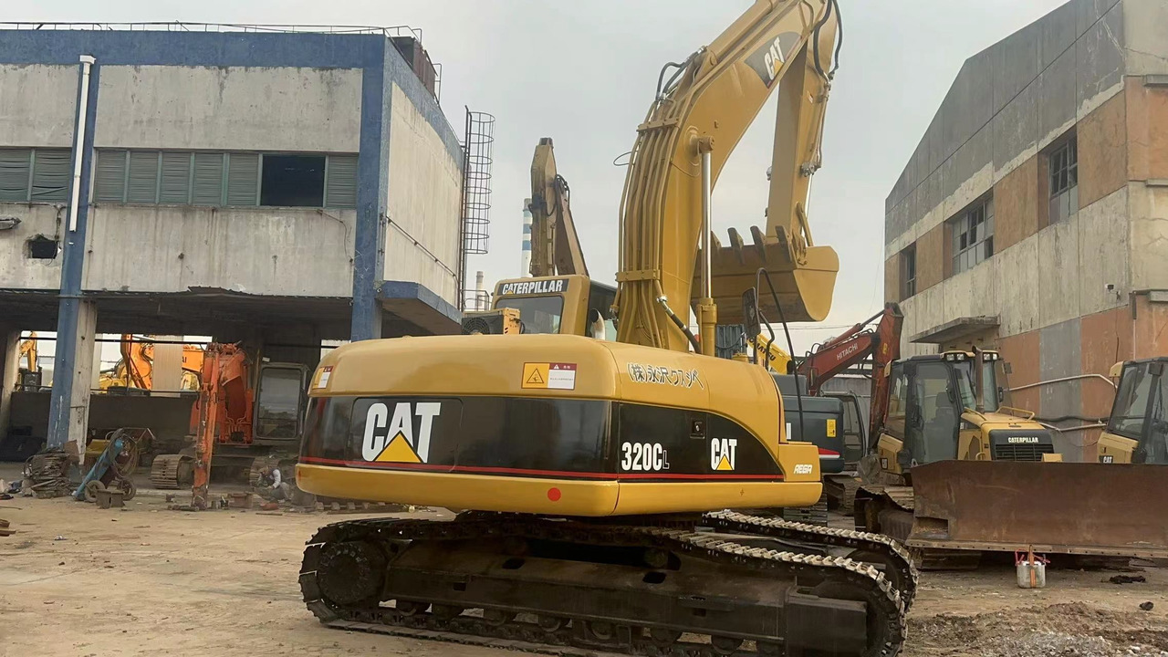 CATERPILLAR 320C - Escavadora de rastos: foto 4 CATERPILLAR 320C - Escavadora de rastos: foto 4