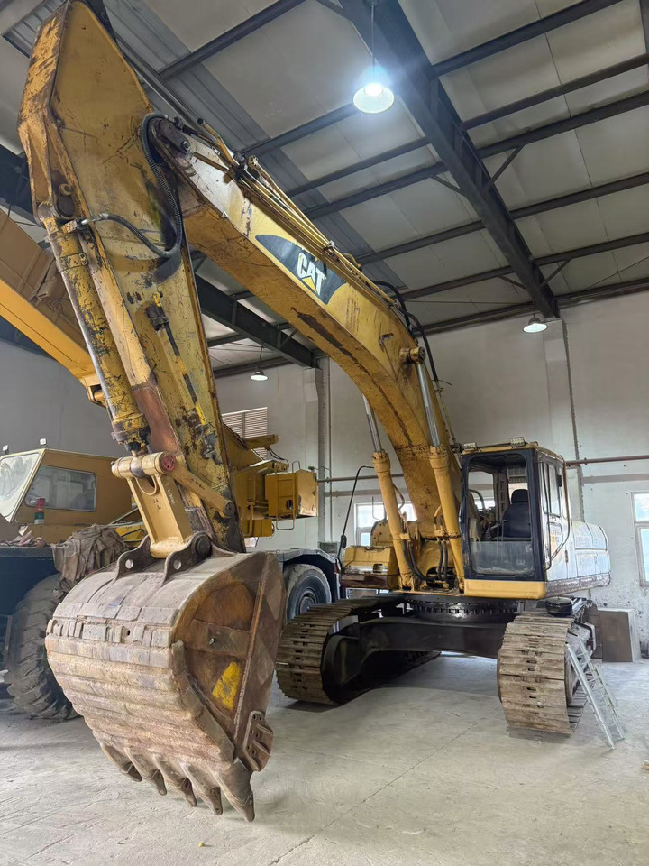 CATERPILLAR 330B - Escavadora de rastos: foto 1 CATERPILLAR 330B - Escavadora de rastos: foto 1