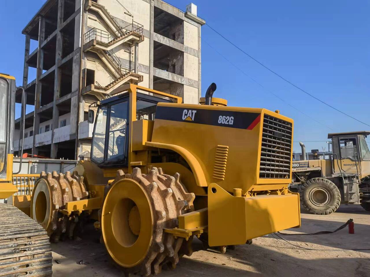 CATERPILLAR 826G - Mini carregadeira de esteiras: foto 4 CATERPILLAR 826G - Mini carregadeira de esteiras: foto 4