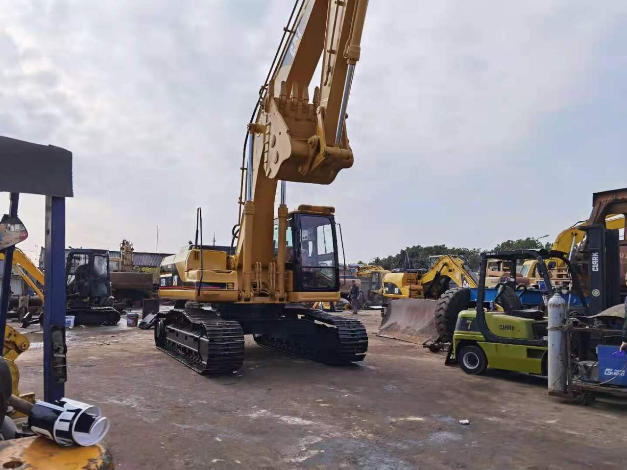 CATERPILLAR CAT-325BL - Escavadora de rastos: foto 3 CATERPILLAR CAT-325BL - Escavadora de rastos: foto 3
