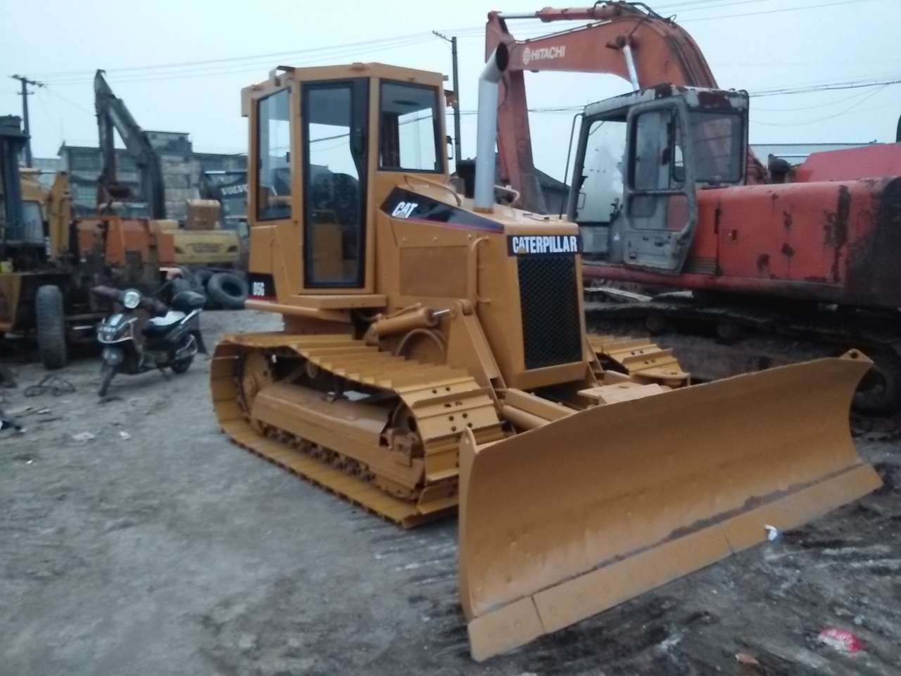 CATERPILLAR D5G - Buldôzer: foto 3 CATERPILLAR D5G - Buldôzer: foto 3