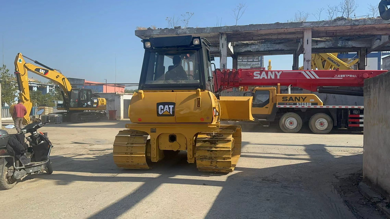 CATERPILLAR D5K - Buldôzer: foto 4 CATERPILLAR D5K - Buldôzer: foto 4