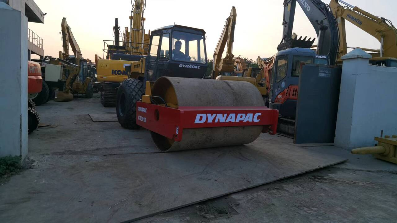 DYNAPAC CA301D-roller - Rolo: foto 5 DYNAPAC CA301D-roller - Rolo: foto 5
