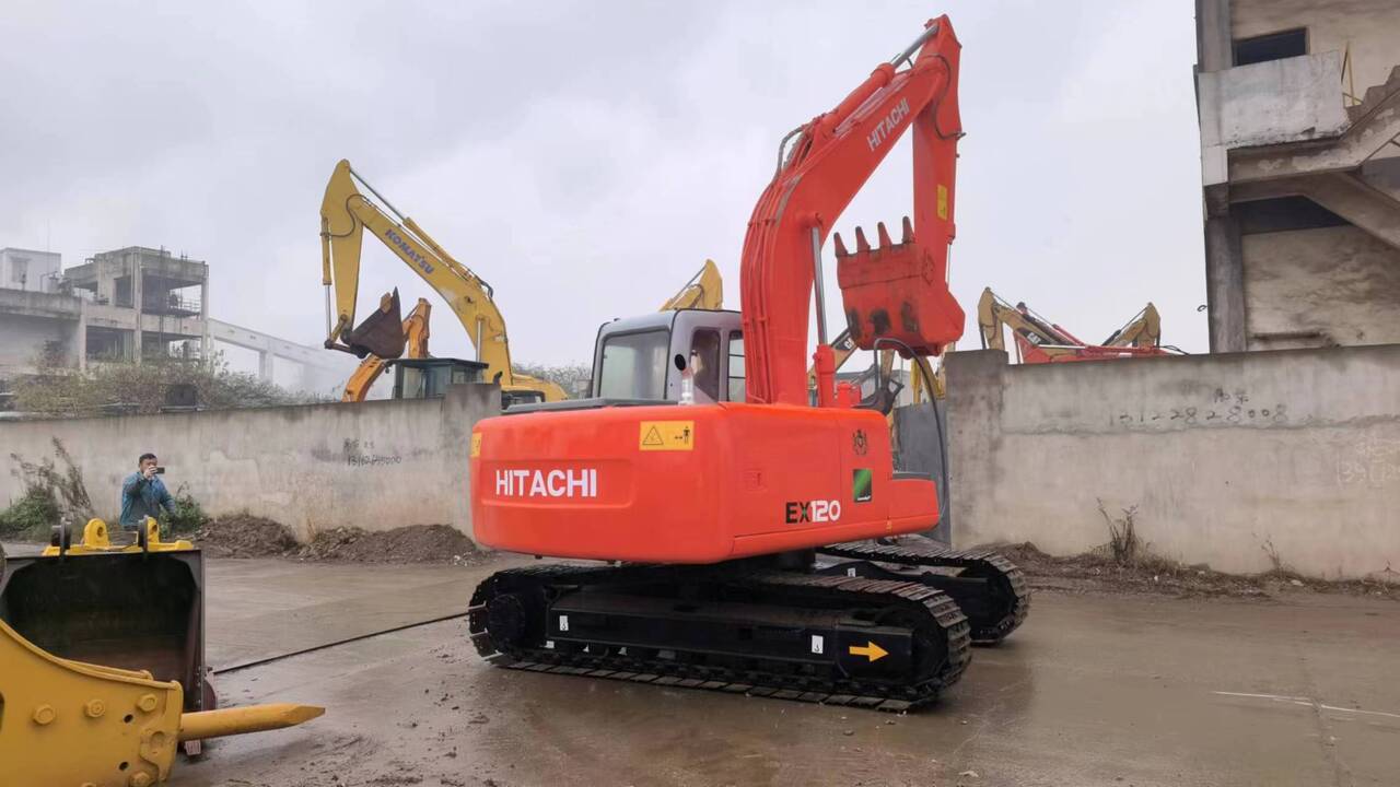 HITACHI EX120-5 - Escavadora de rastos: foto 5 HITACHI EX120-5 - Escavadora de rastos: foto 5