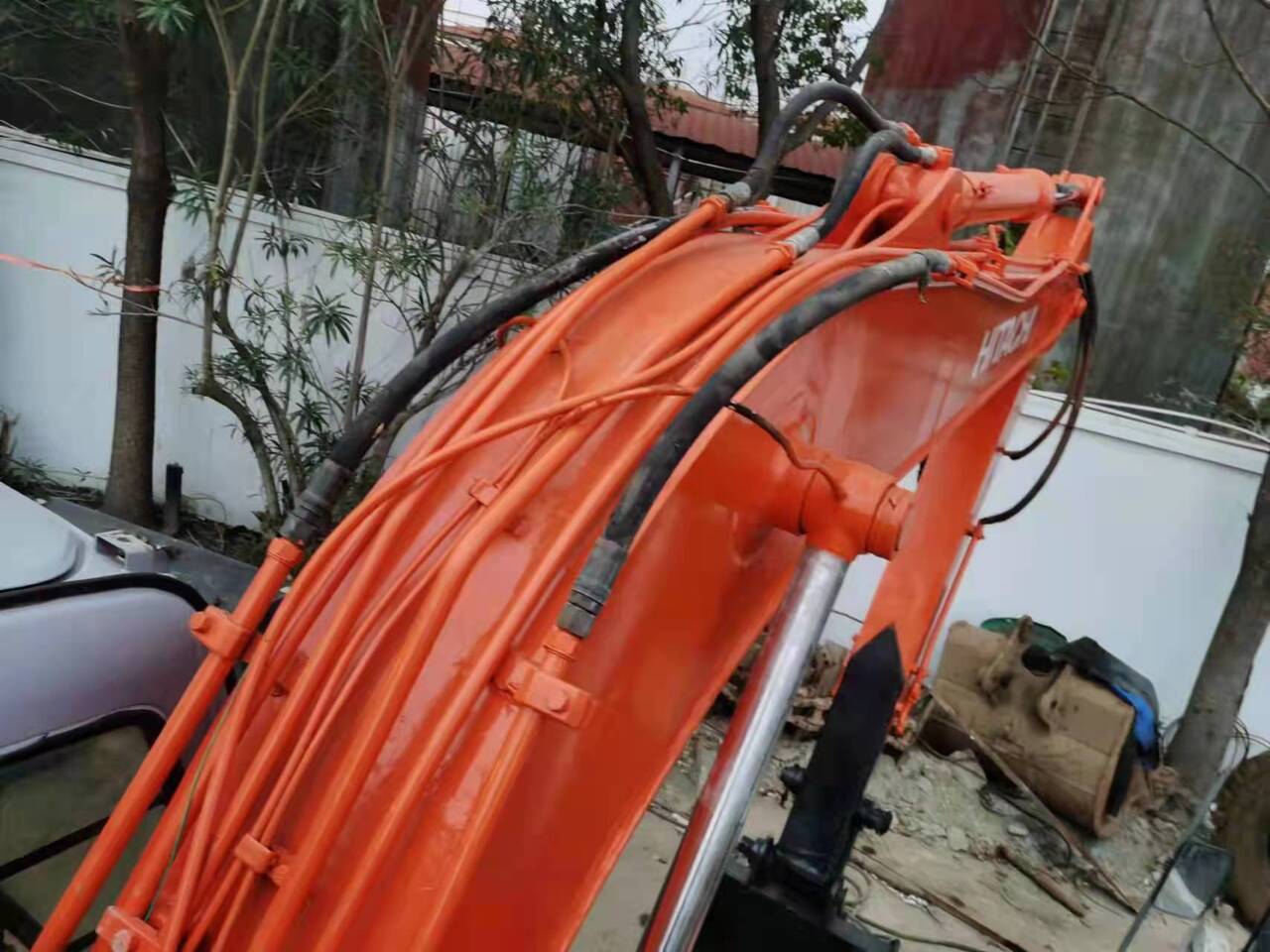 HITACHI EX120-5 - Escavadora de rastos: foto 4 HITACHI EX120-5 - Escavadora de rastos: foto 4