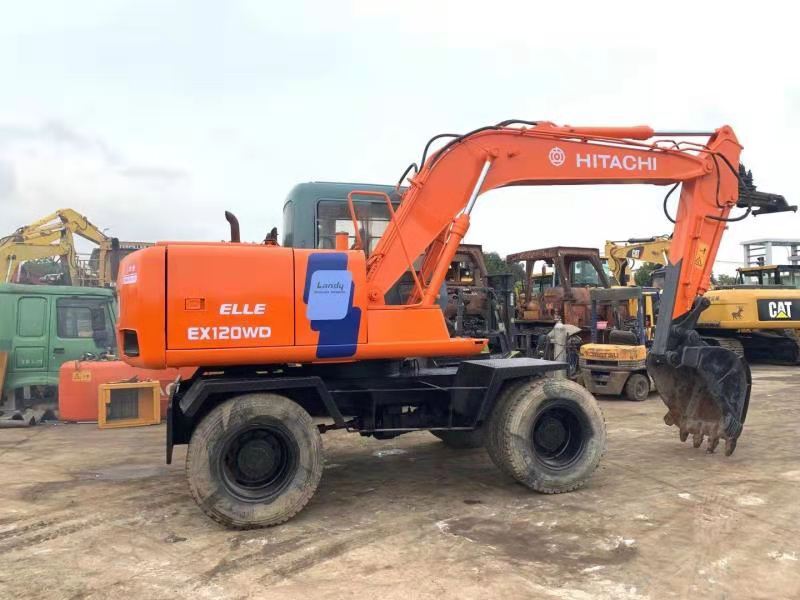 HITACHI EX120WD - Escavadeira de rodas: foto 5 HITACHI EX120WD - Escavadeira de rodas: foto 5