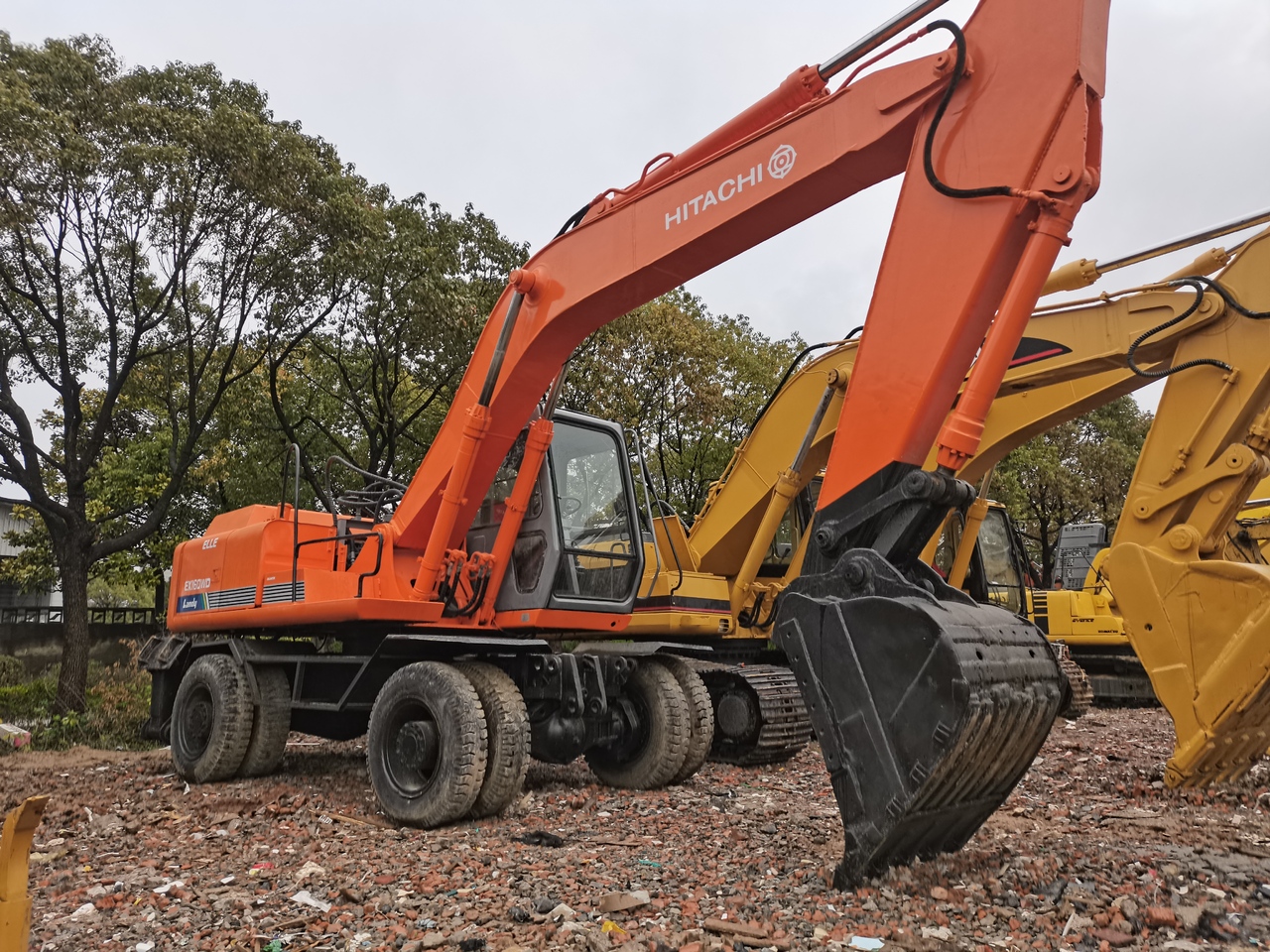 HITACHI EX160WD - Escavadeira de rodas: foto 4 HITACHI EX160WD - Escavadeira de rodas: foto 4