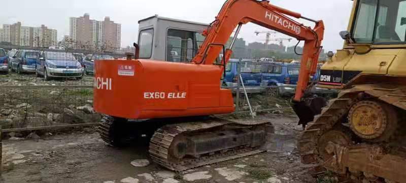 HITACHI EX60 - Escavadora de rastos: foto 1 HITACHI EX60 - Escavadora de rastos: foto 1
