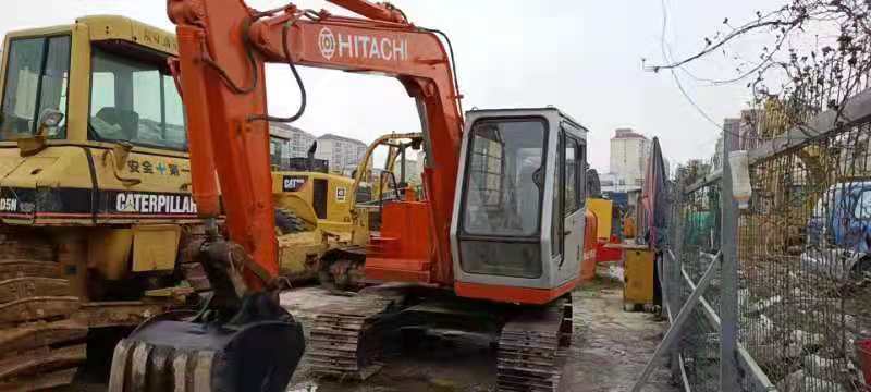 HITACHI EX60 - Escavadora de rastos: foto 2 HITACHI EX60 - Escavadora de rastos: foto 2