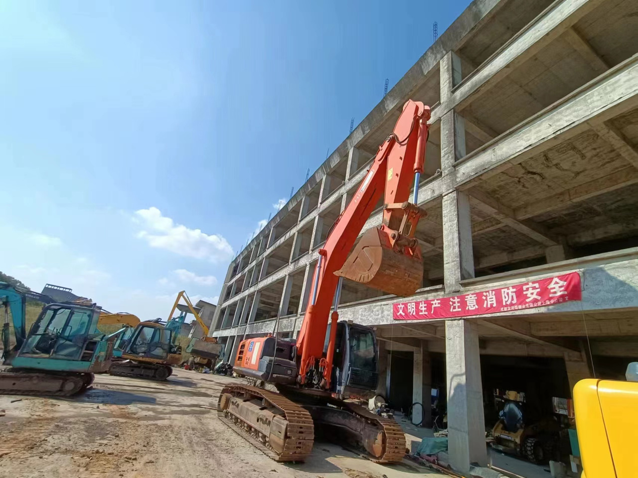 HITACHI ZX360H - Escavadora de rastos: foto 2 HITACHI ZX360H - Escavadora de rastos: foto 2