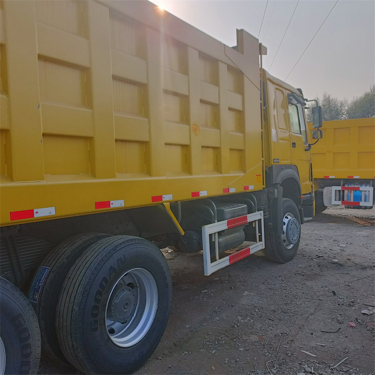 Caminhão basculante HOWO HOWO 6x4-375 truck tippers: foto 8
