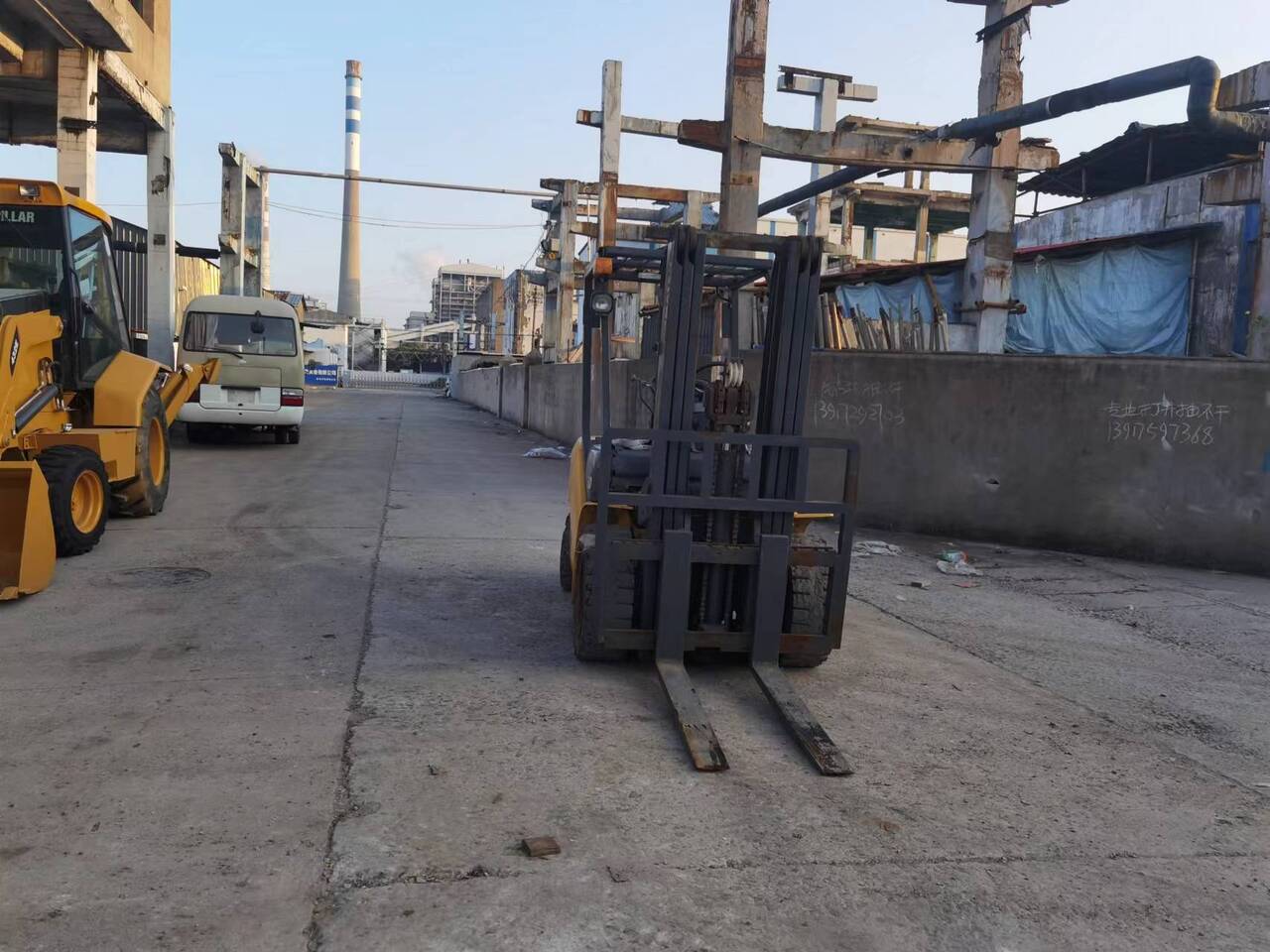 KOMATSU FD30 - Plataforma de Tijera/ Plataforma de tesoura: foto 2 KOMATSU FD30 - Plataforma de Tijera/ Plataforma de tesoura: foto 2