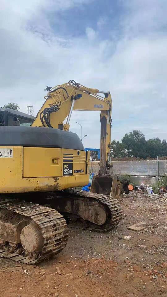 KOMATSU PC228US - Escavadora de rastos: foto 2 KOMATSU PC228US - Escavadora de rastos: foto 2
