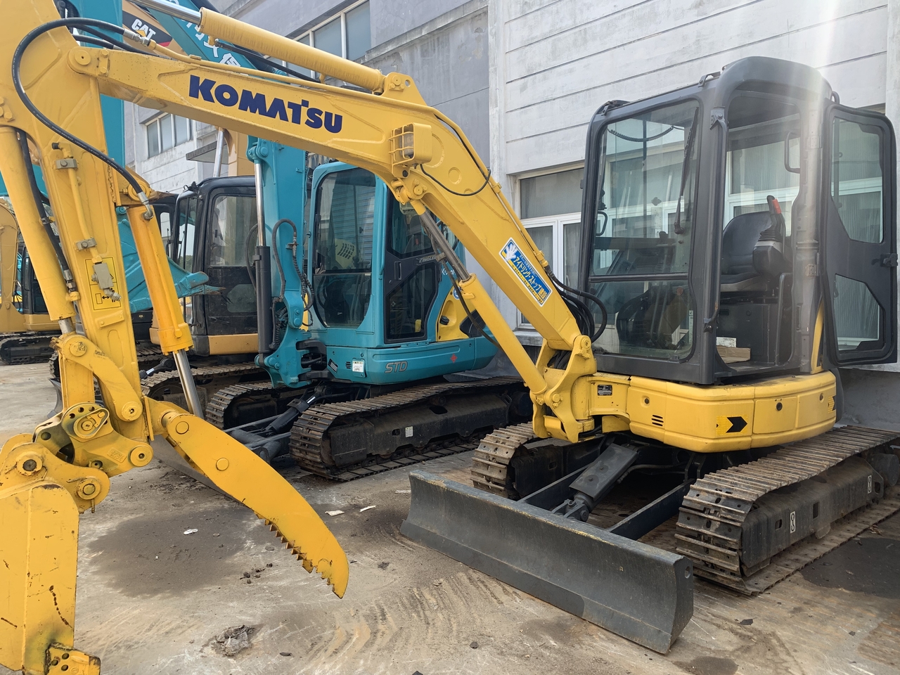 KOMATSU PC35MR - Escavadora de rastos: foto 2 KOMATSU PC35MR - Escavadora de rastos: foto 2