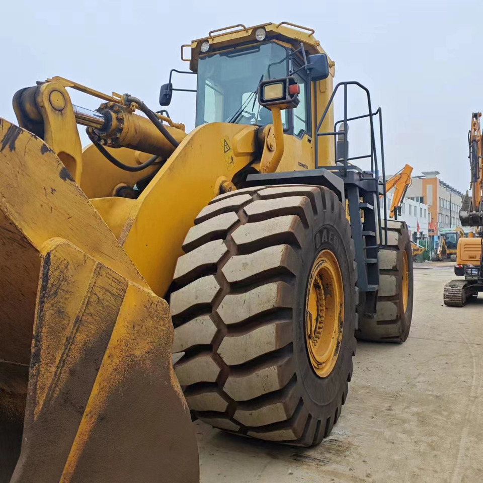 KOMATSU WA600-3 - Carregadeira de rodas: foto 4 KOMATSU WA600-3 - Carregadeira de rodas: foto 4