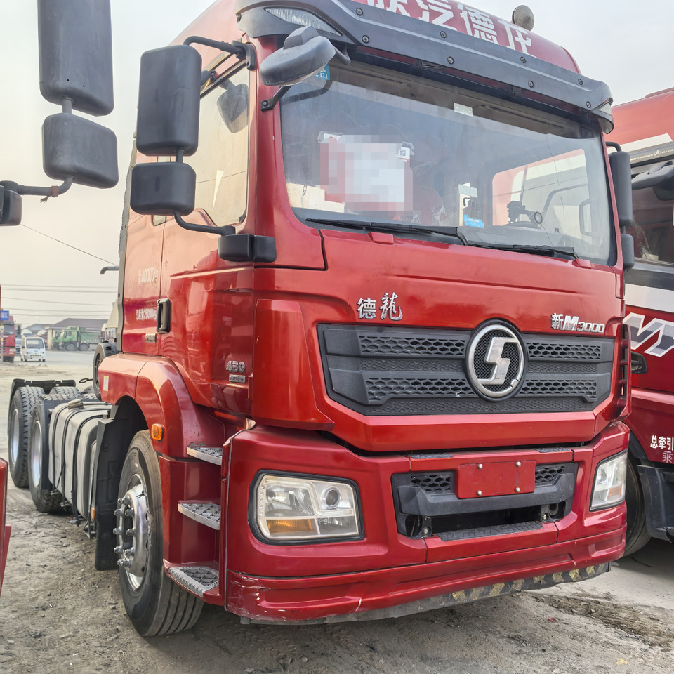 Shacman M3000 6x4 - Tractor: foto 1 Shacman M3000 6x4 - Tractor: foto 1