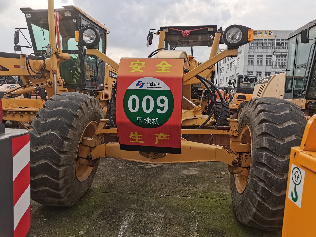 XCMG GR180 - Motoniveladora: foto 2 XCMG GR180 - Motoniveladora: foto 2