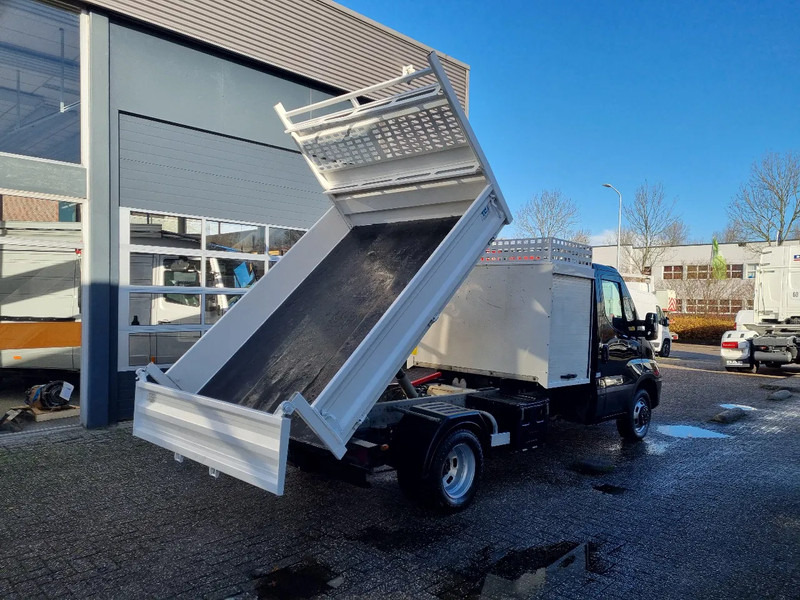 Iveco Daily 35C18 3.0D Kipper Hi-Matic Euro 6 GVW 3500 kg - Furgão basculante: foto 2 Iveco Daily 35C18 3.0D Kipper Hi-Matic Euro 6 GVW 3500 kg - Furgão basculante: foto 2