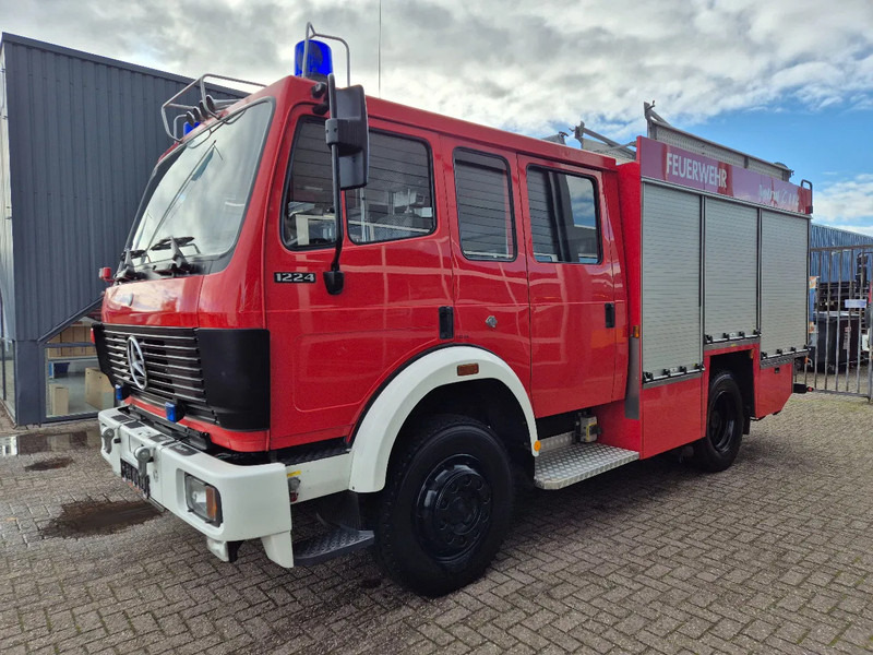 Mercedes-Benz SK 1224 4x4 FIRETRUCK/ FEUERWEHR/ 2400L TANK/ EXPEDITION - Carro de bombeiro: foto 5 Mercedes-Benz SK 1224 4x4 FIRETRUCK/ FEUERWEHR/ 2400L TANK/ EXPEDITION - Carro de bombeiro: foto 5
