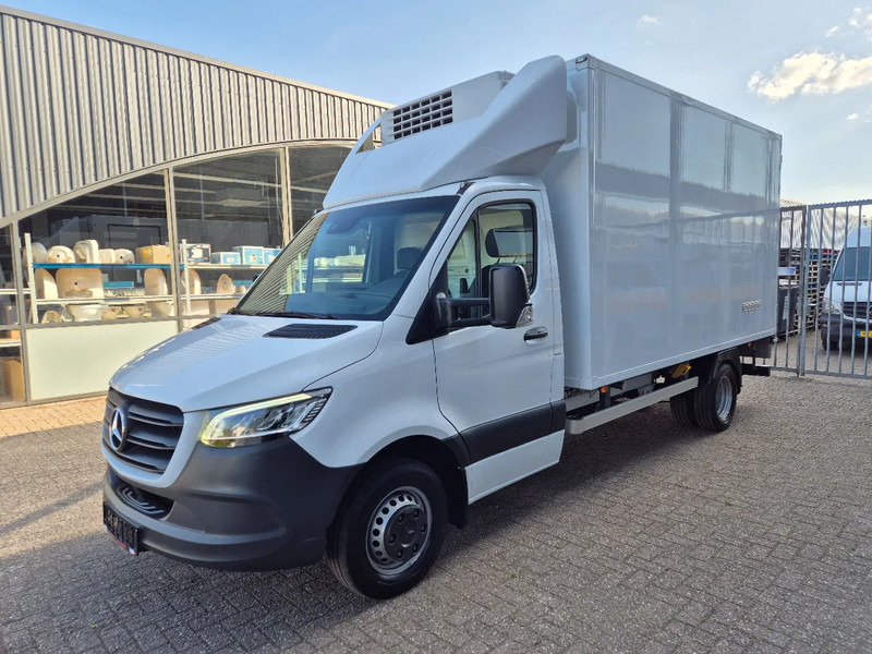 Mercedes-Benz Sprinter 519 CDI/ Kuhlkoffer/ TK V500 MAX MT/ -20+20 - Carrinha frigorífica: foto 5 Mercedes-Benz Sprinter 519 CDI/ Kuhlkoffer/ TK V500 MAX MT/ -20+20 - Carrinha frigorífica: foto 5
