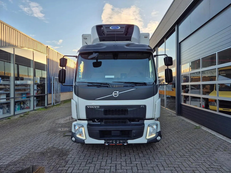 Volvo FL 12.250 Kuhlkoffer Carrier 850MT ST 380V -30/+30/ LBW/ EURO 6 - Caminhão frigorífico: foto 3 Volvo FL 12.250 Kuhlkoffer Carrier 850MT ST 380V -30/+30/ LBW/ EURO 6 - Caminhão frigorífico: foto 3
