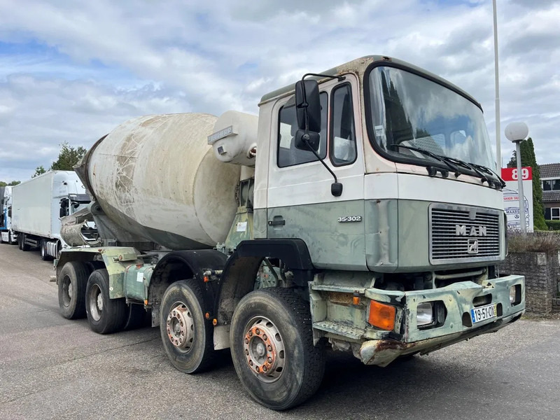 MAN 35.302 8x4 FULL STEEL SPRING MANUAL ZF GEARBOX !!! 6 CILINDER !!! - Caminhão betoneira: foto 4 MAN 35.302 8x4 FULL STEEL SPRING MANUAL ZF GEARBOX !!! 6 CILINDER !!! - Caminhão betoneira: foto 4