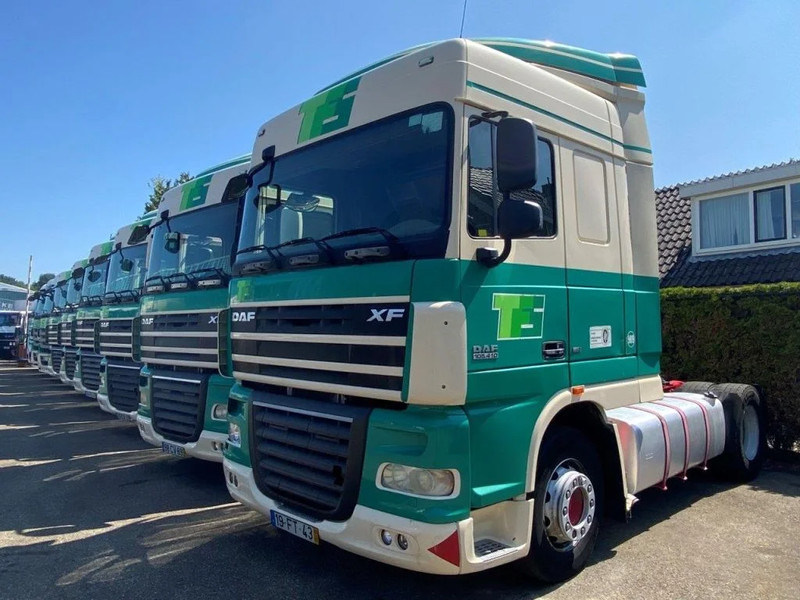 DAF XF 105.410 4 PIECES AVAILABLE - Tractor: foto 4 DAF XF 105.410 4 PIECES AVAILABLE - Tractor: foto 4