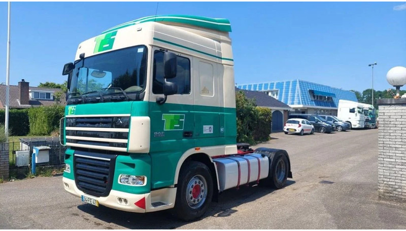 DAF XF 105.410 4 PIECES AVAILABLE - Tractor: foto 5 DAF XF 105.410 4 PIECES AVAILABLE - Tractor: foto 5