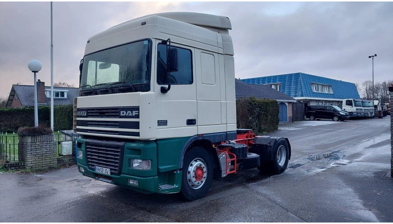 DAF XF 95.430 4x2 EURO 2 Manual Gearbox - Tractor: foto 1 DAF XF 95.430 4x2 EURO 2 Manual Gearbox - Tractor: foto 1