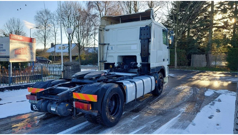 DAF XF 95.430 EURO 2 MANUAL GEARBOX - Tractor: foto 3 DAF XF 95.430 EURO 2 MANUAL GEARBOX - Tractor: foto 3