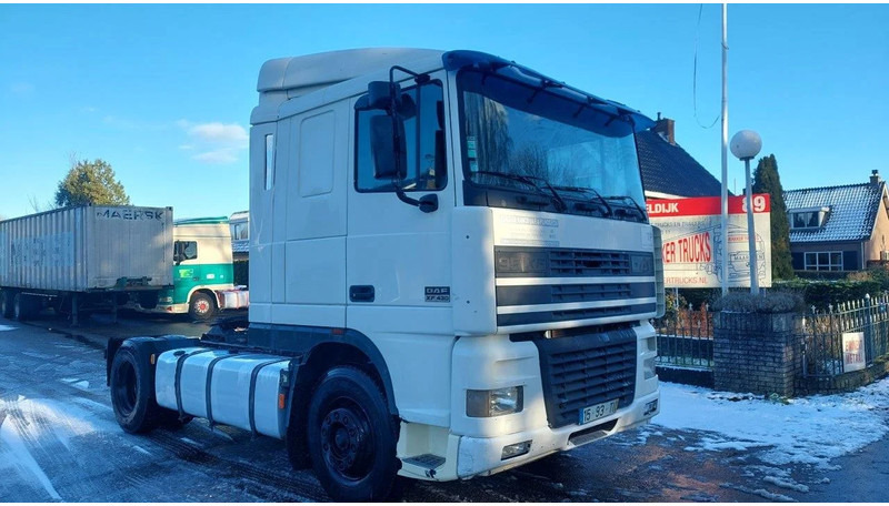 DAF XF 95.430 EURO 2 MANUAL GEARBOX - Tractor: foto 2 DAF XF 95.430 EURO 2 MANUAL GEARBOX - Tractor: foto 2