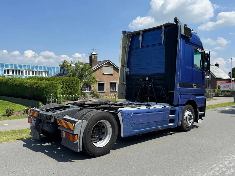 Mercedes-Benz Actros 1848 V8 EPS 3 PEDAL WITH RETARDER AND AIRCO - Tractor: foto 4 Mercedes-Benz Actros 1848 V8 EPS 3 PEDAL WITH RETARDER AND AIRCO - Tractor: foto 4